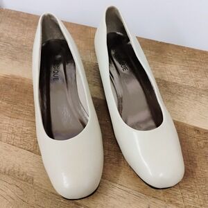 Classique Cream Heels Round Toe Low Heel‎ Dress Shoes Minimalist